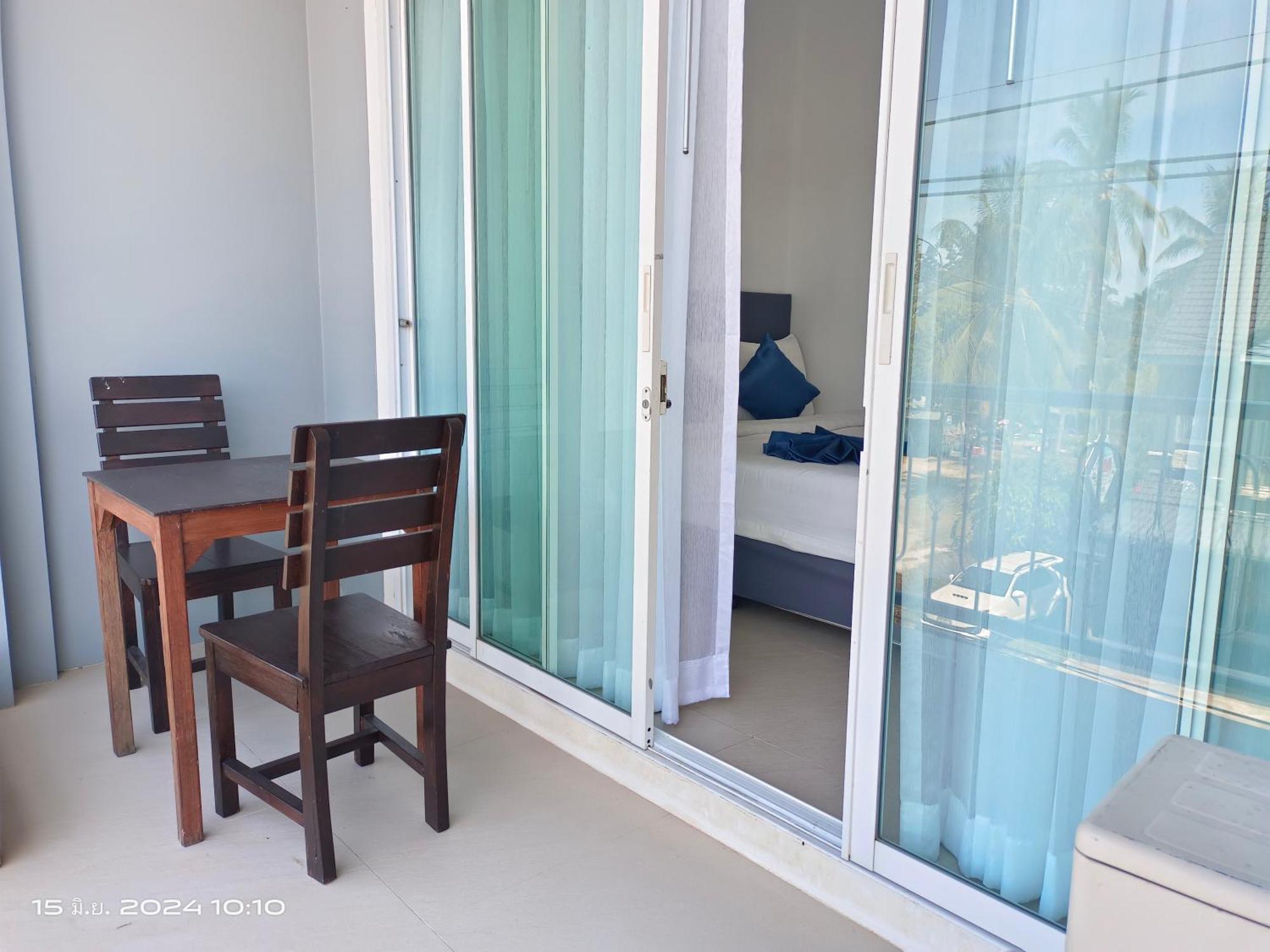 Hotel Hacia In Box *